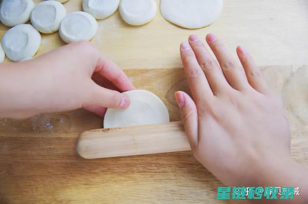 饺子皮的革命：从此告别破皮的烦恼 (饺子皮的原名)